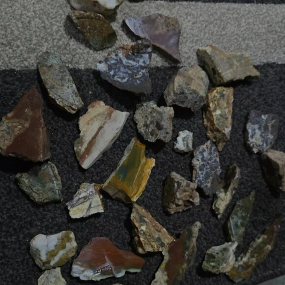 COPY - Mystery rock bag/box - Picture 2 of 3